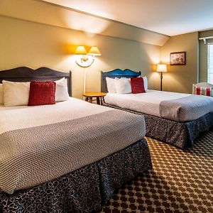 Queen Room Two Queen Beds